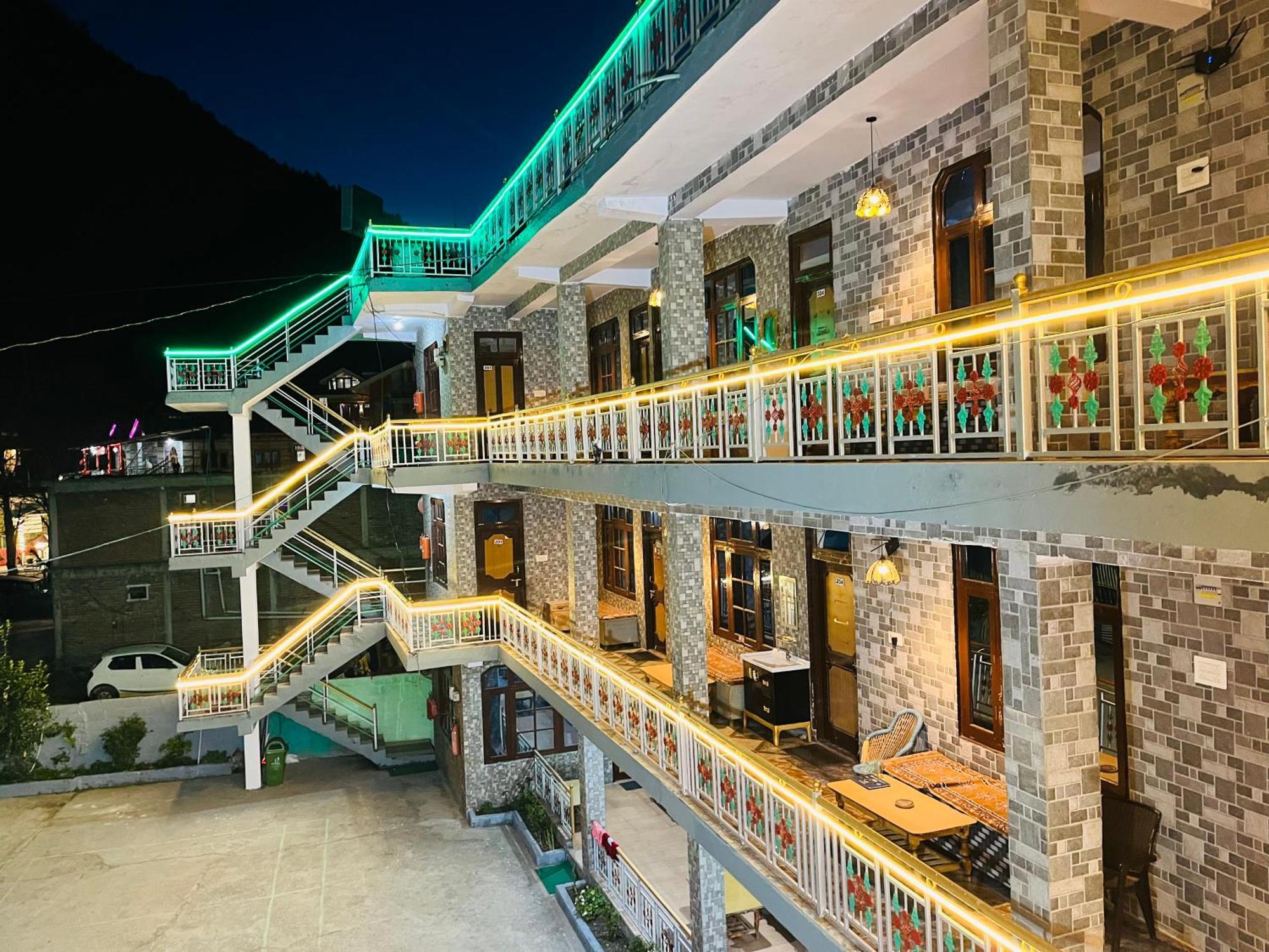 Hotel Brownie River View Kasol Exterior photo