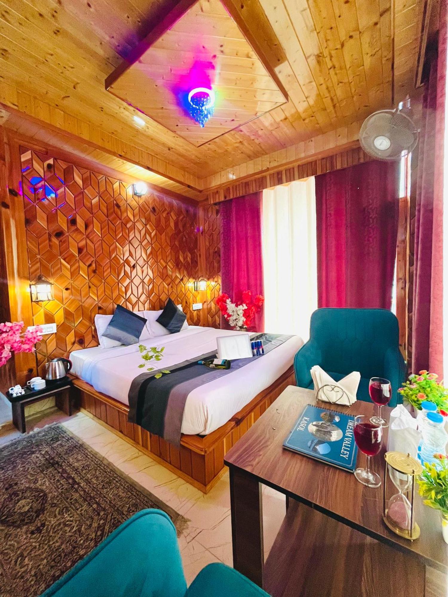 Hotel Brownie River View Kasol Exterior photo